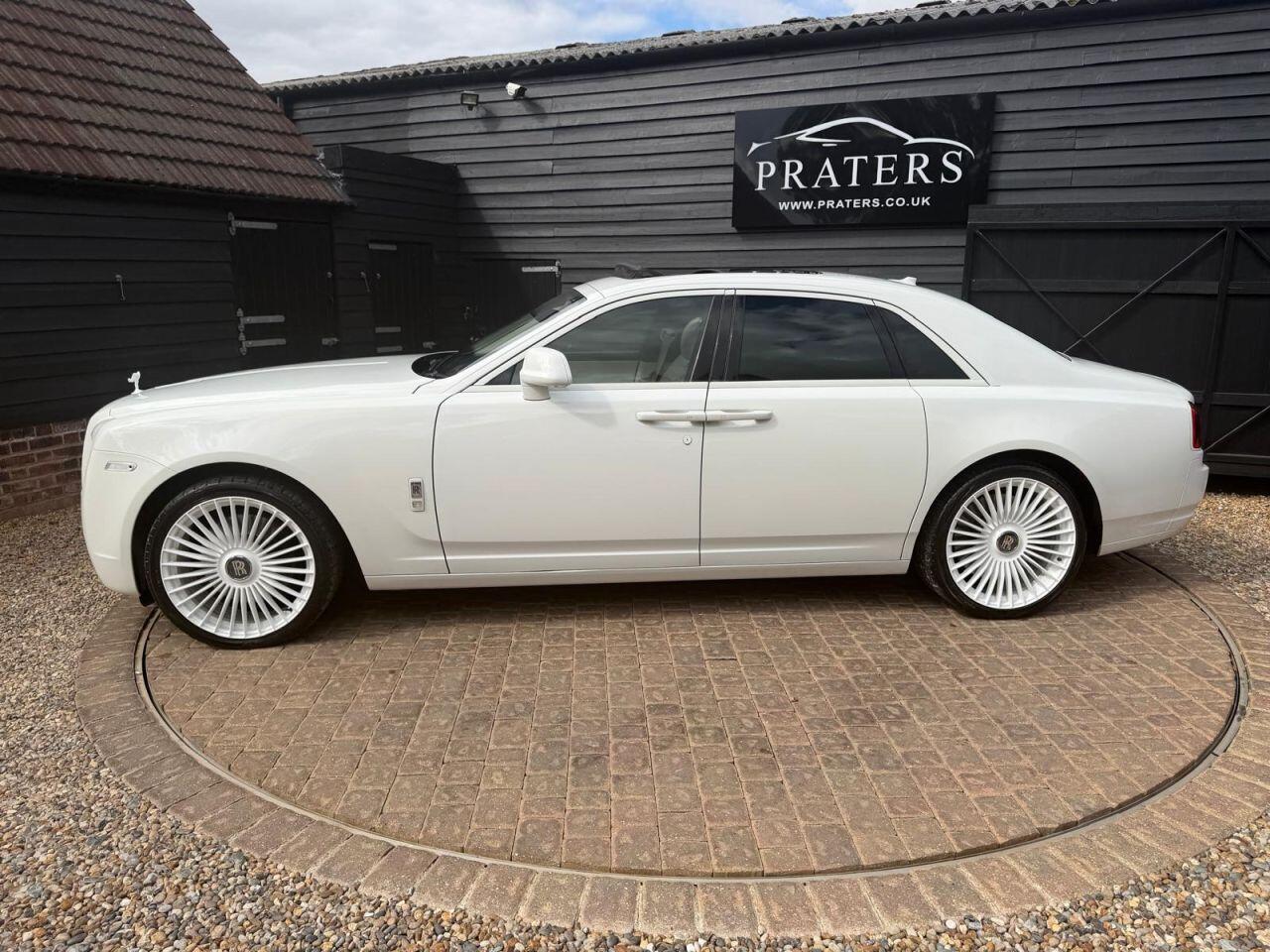 Rolls-Royce Ghost view 6