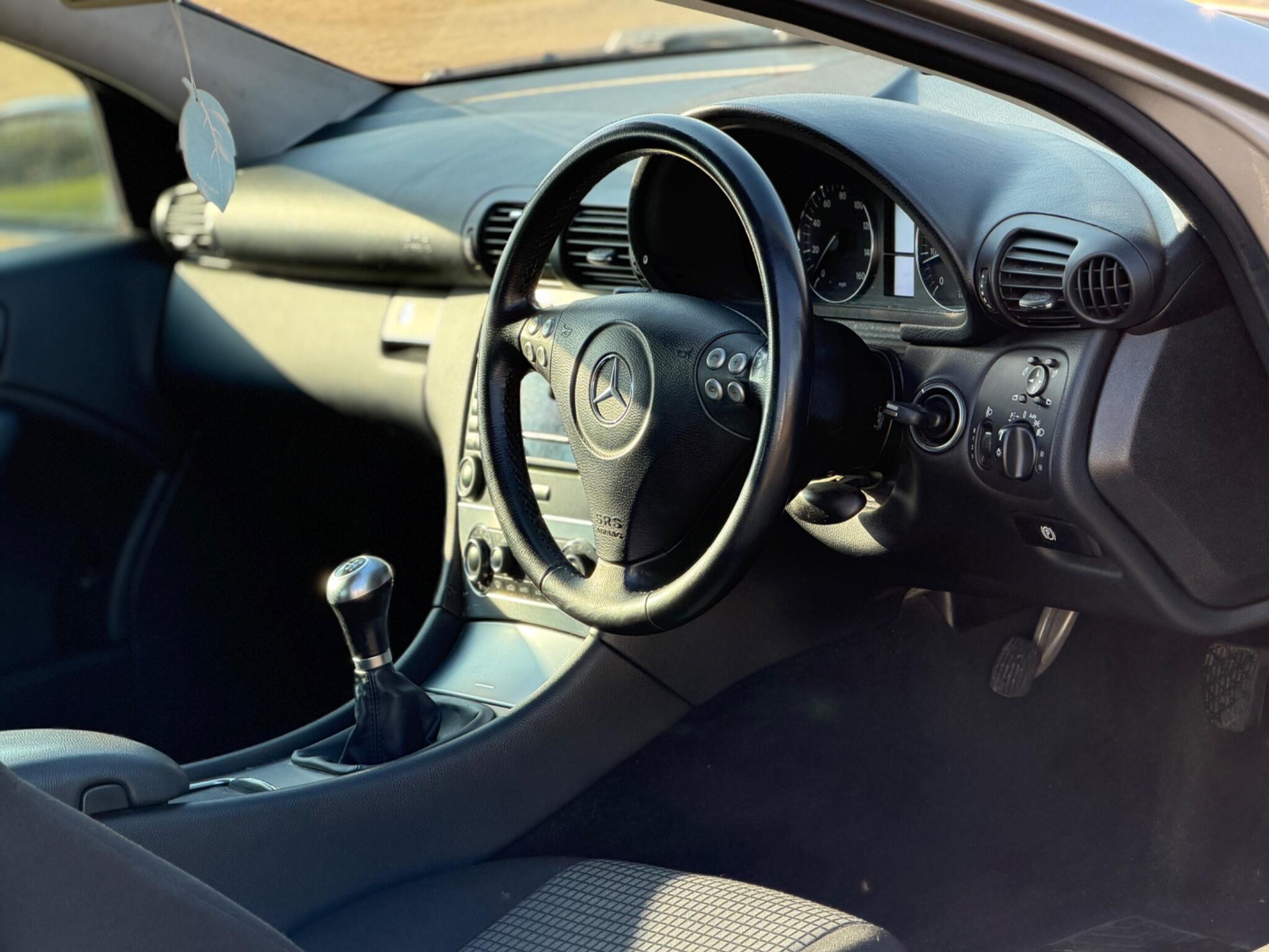 2006 Mercedes-Benz C Class 1.8 C180 Kompressor SE 2dr image 15