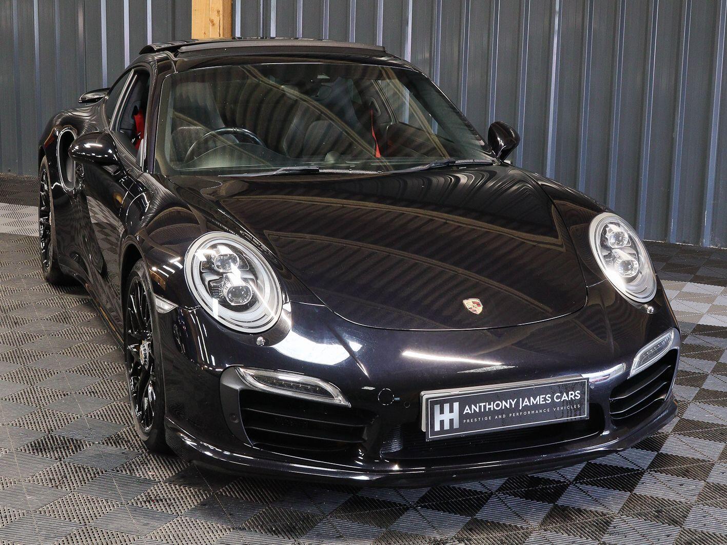 Porsche 911 view 14