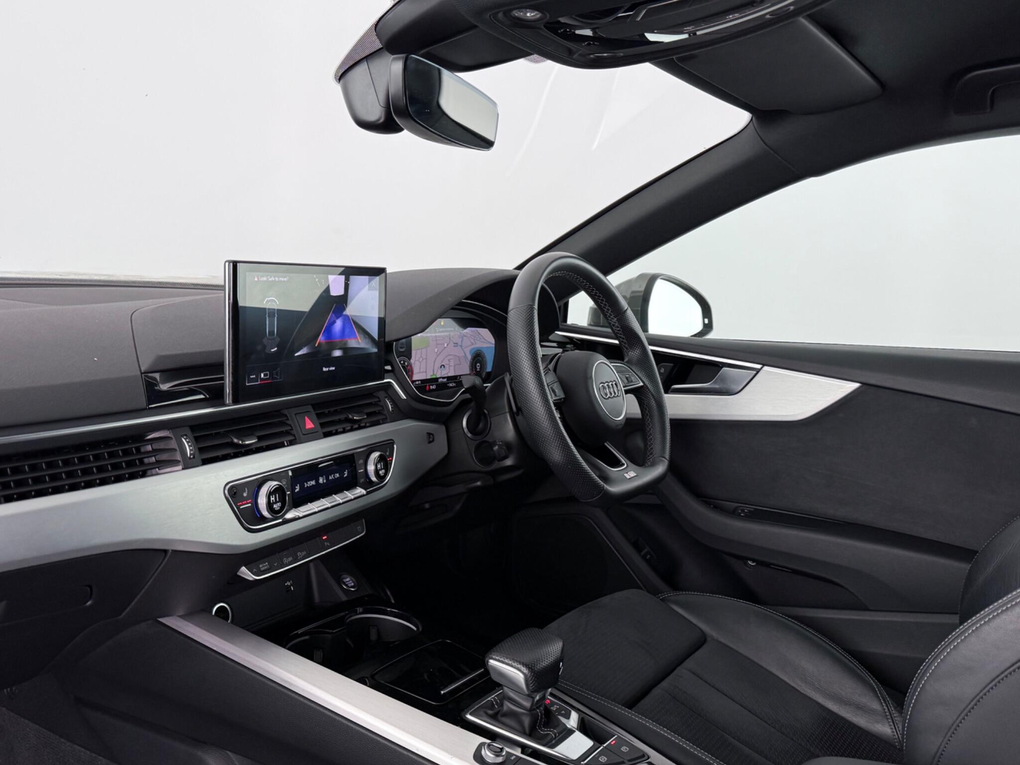 Audi A5 view 4