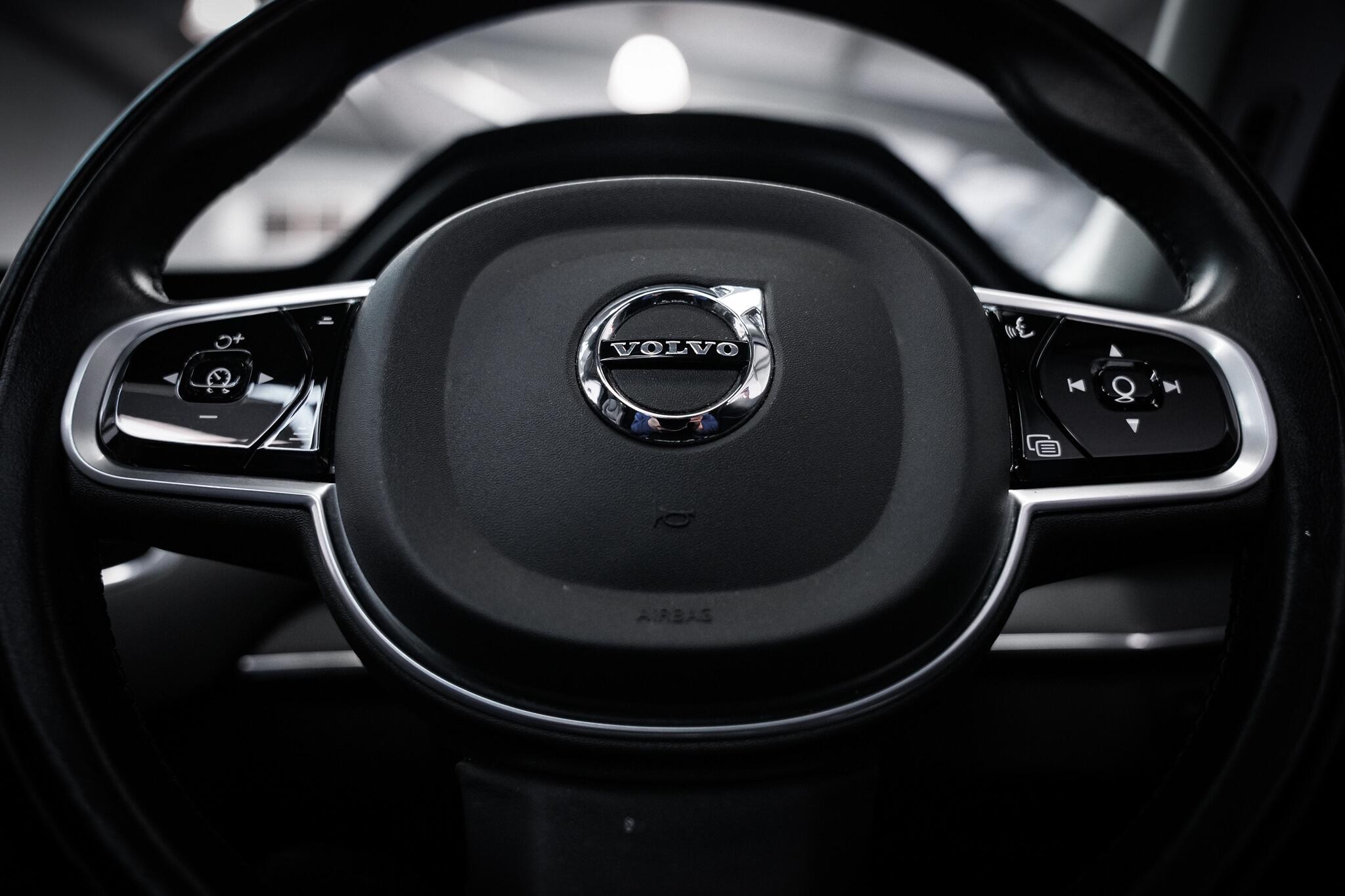 Volvo XC90 view 42