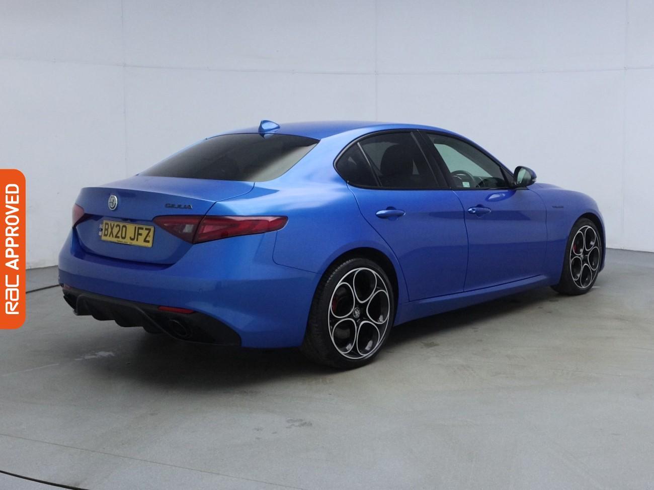 Alfa Romeo Giulia view 32