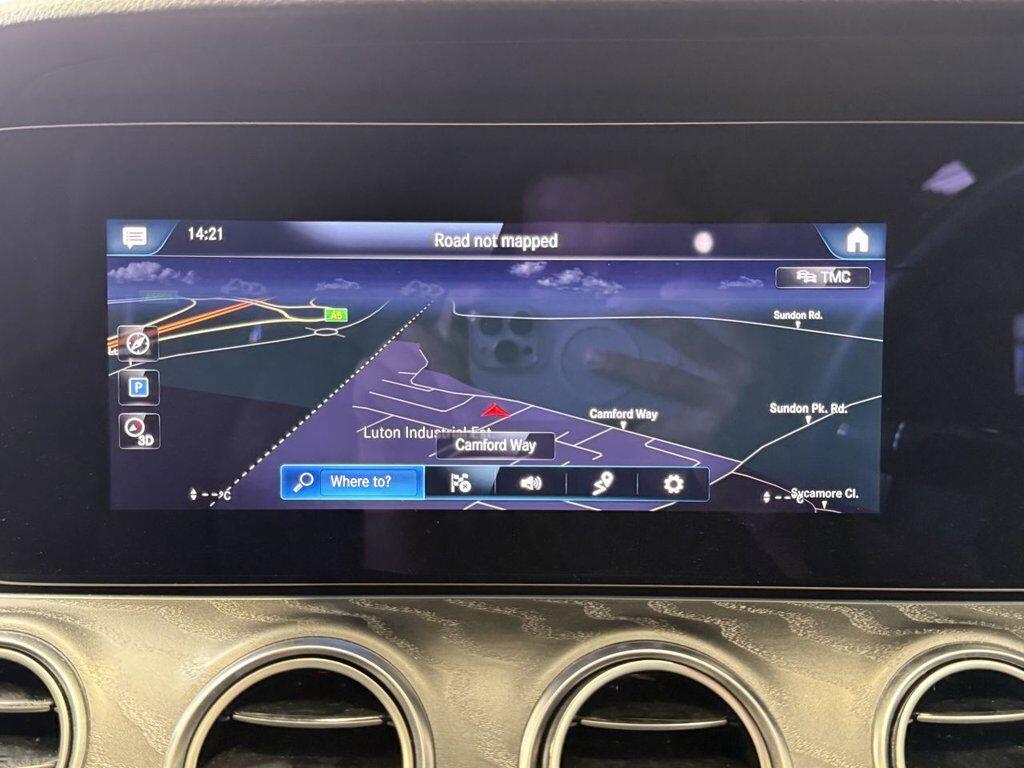 Mercedes-Benz E Class view 44