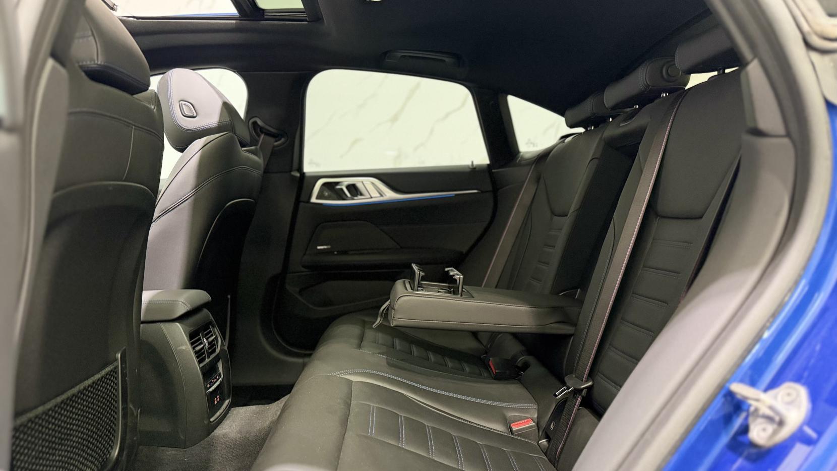 BMW i4 view 9