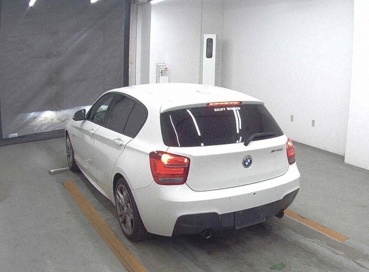 BMW 1 Series view 3