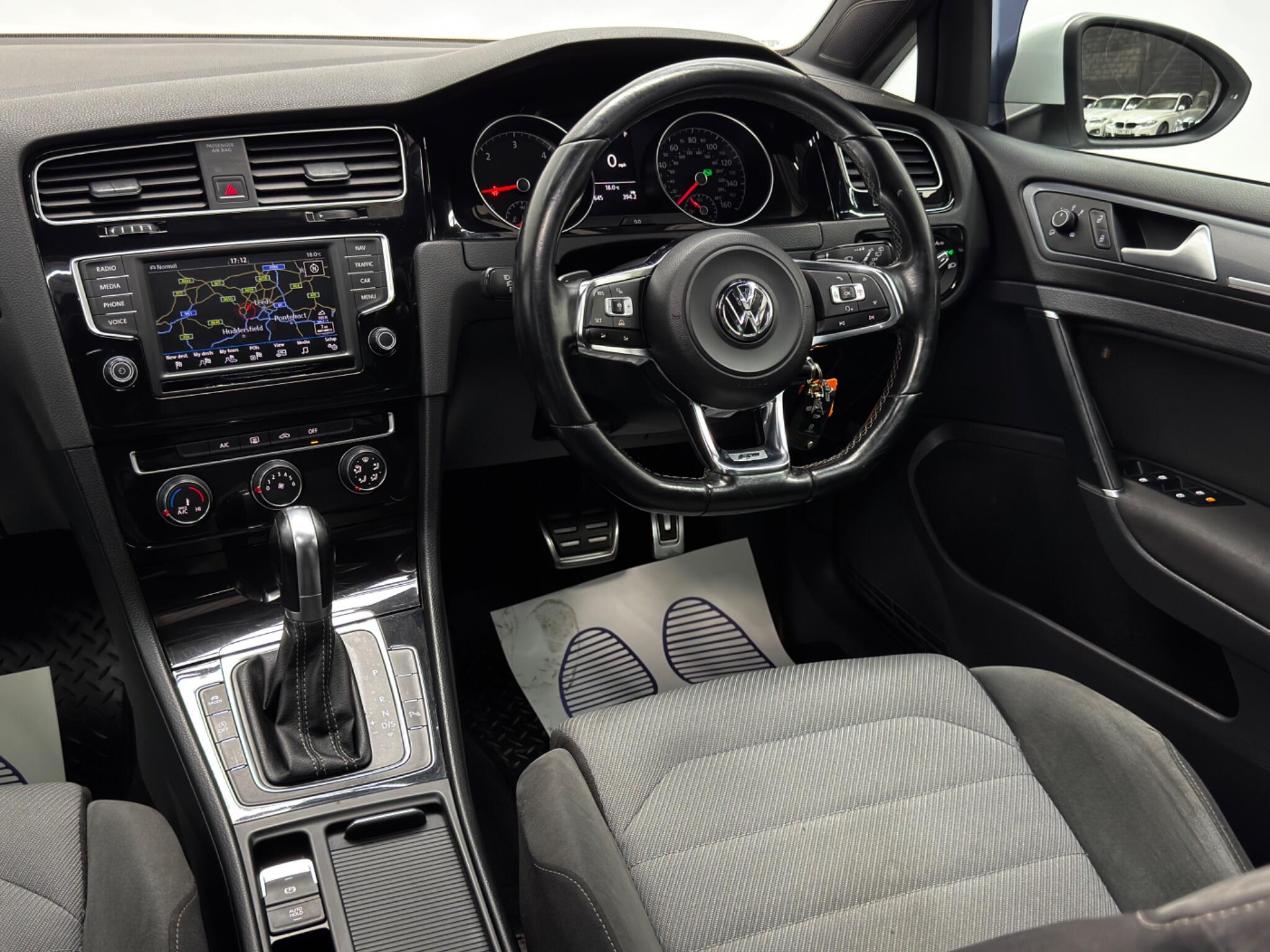 Volkswagen Golf view 32