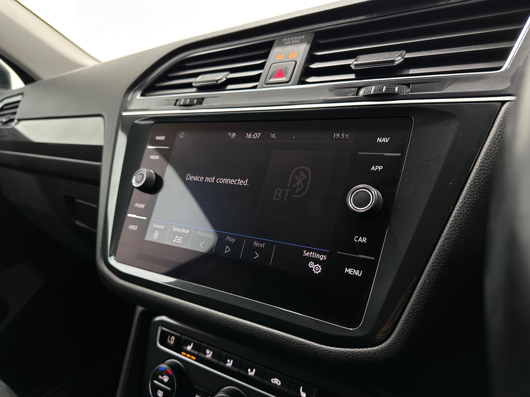 Volkswagen Tiguan Allspace view 25