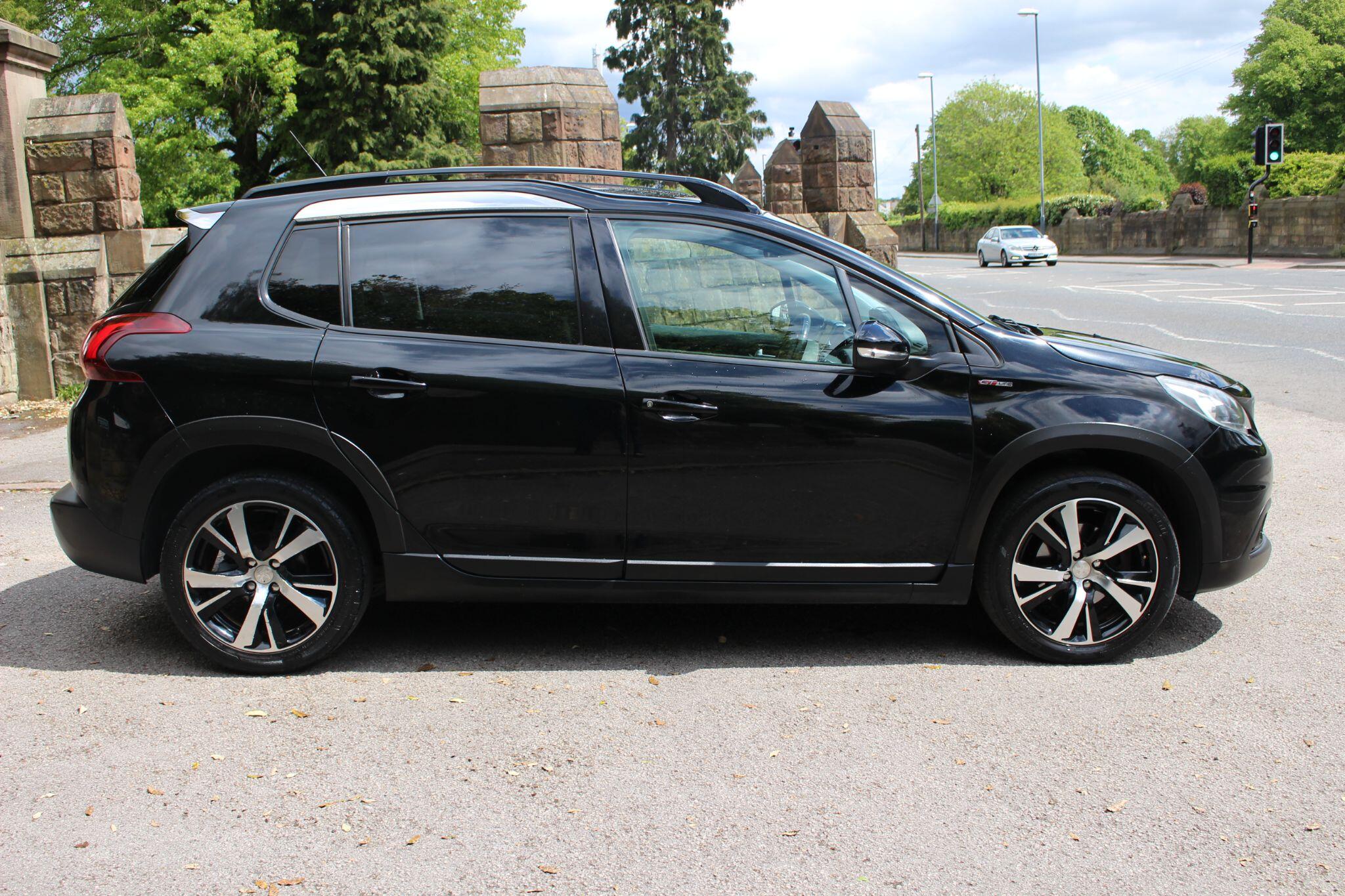 Peugeot 2008 view 2