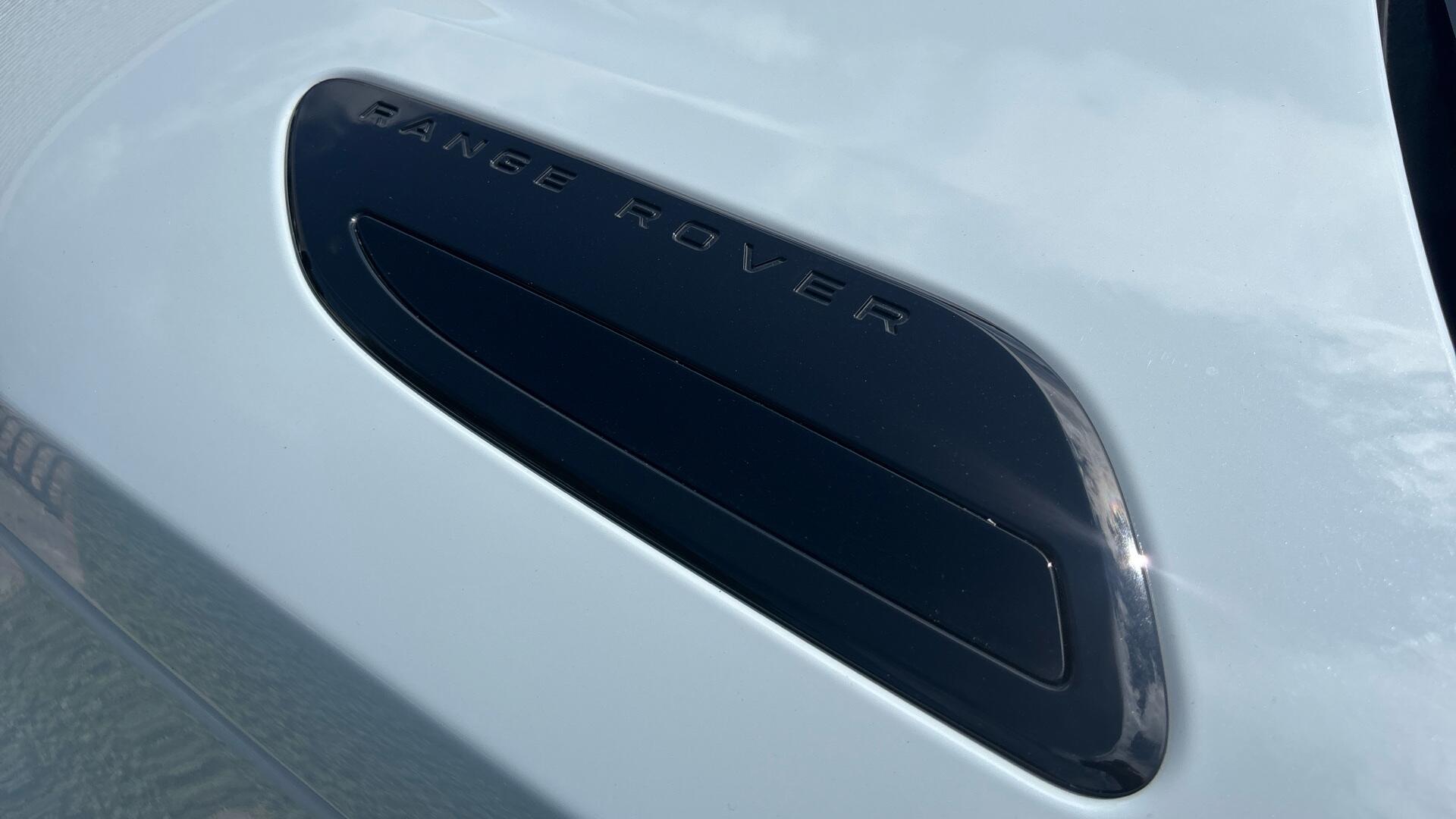 Land Rover Range Rover Velar view 39