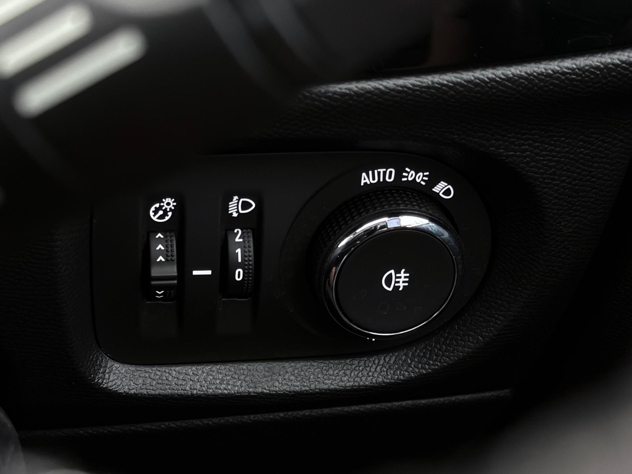 Vauxhall Corsa view 20