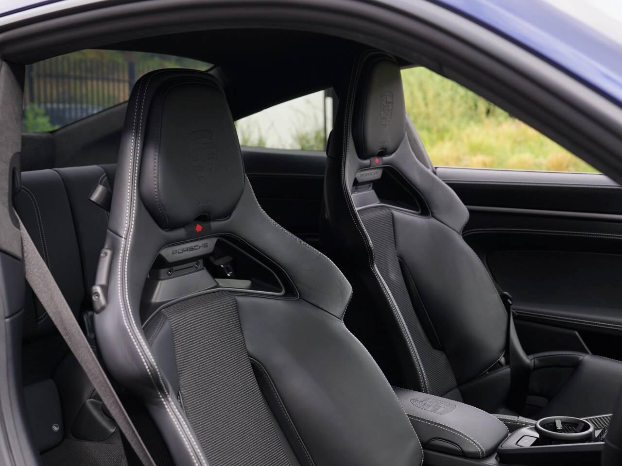 Porsche 911 view 21