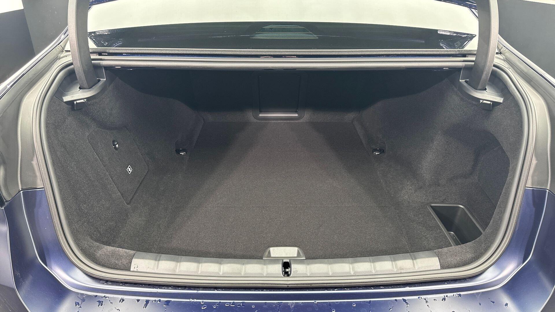 BMW i7 view 13