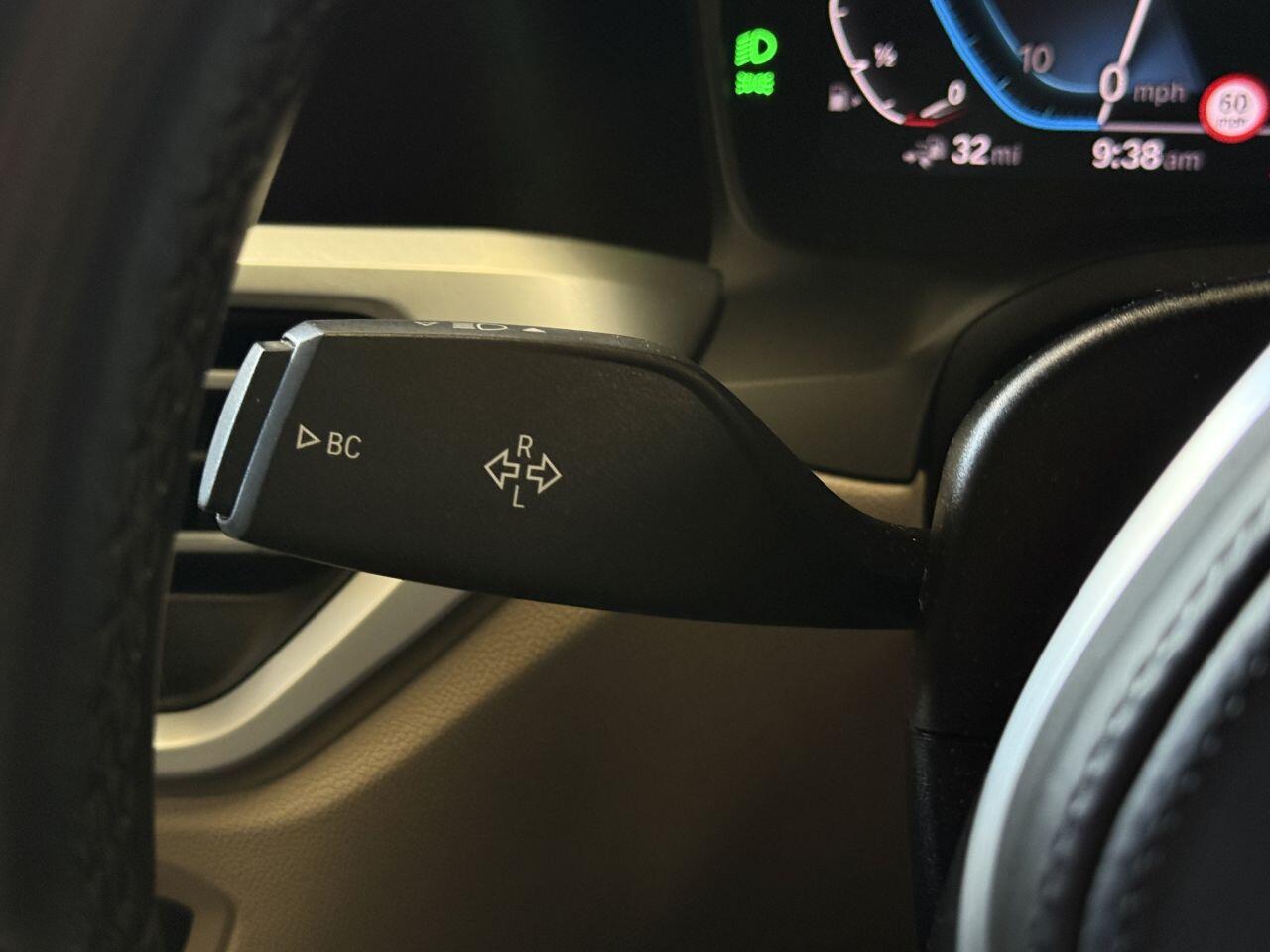 BMW 3 Series view 38