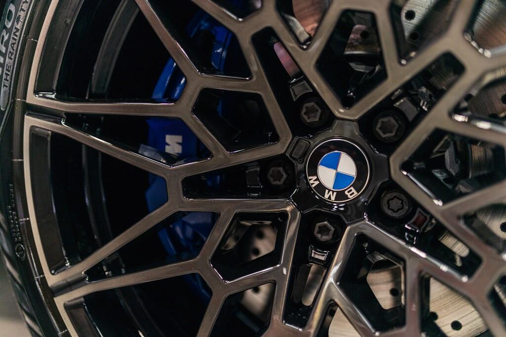 BMW X4 M view 12