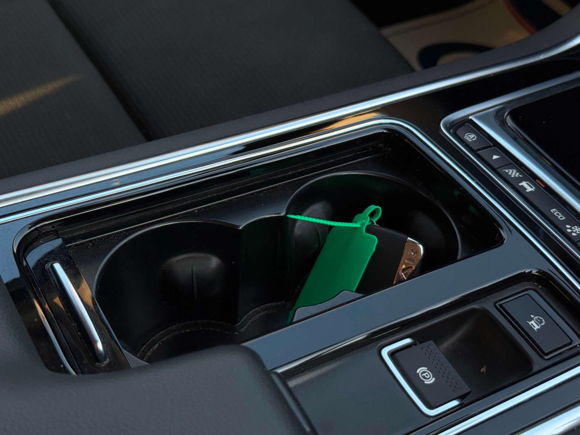 Jaguar Xe view 65