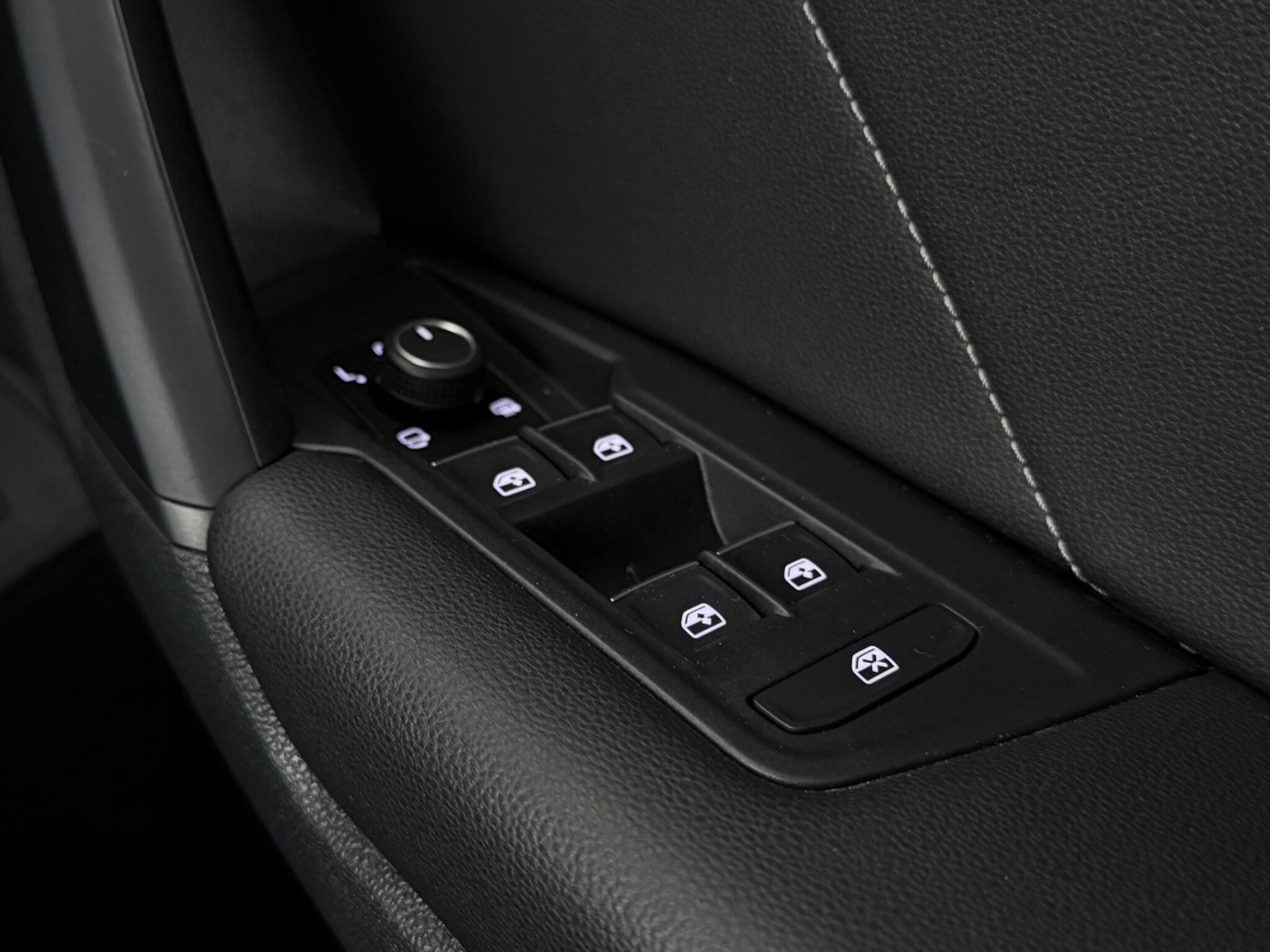 Volkswagen Tiguan view 18