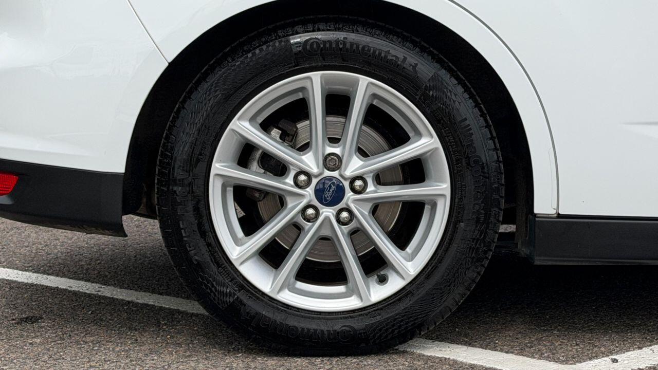 Ford C-Max view 39