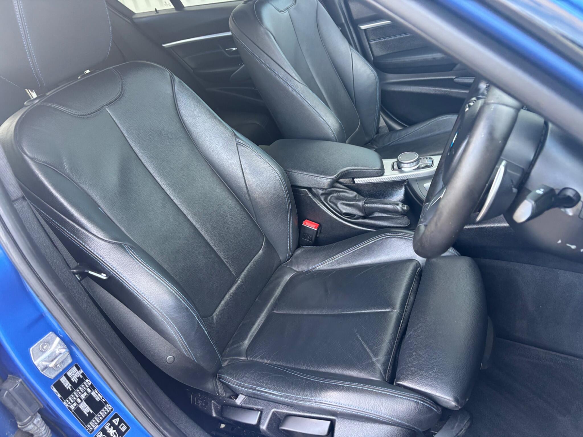 BMW 3 Series view 15