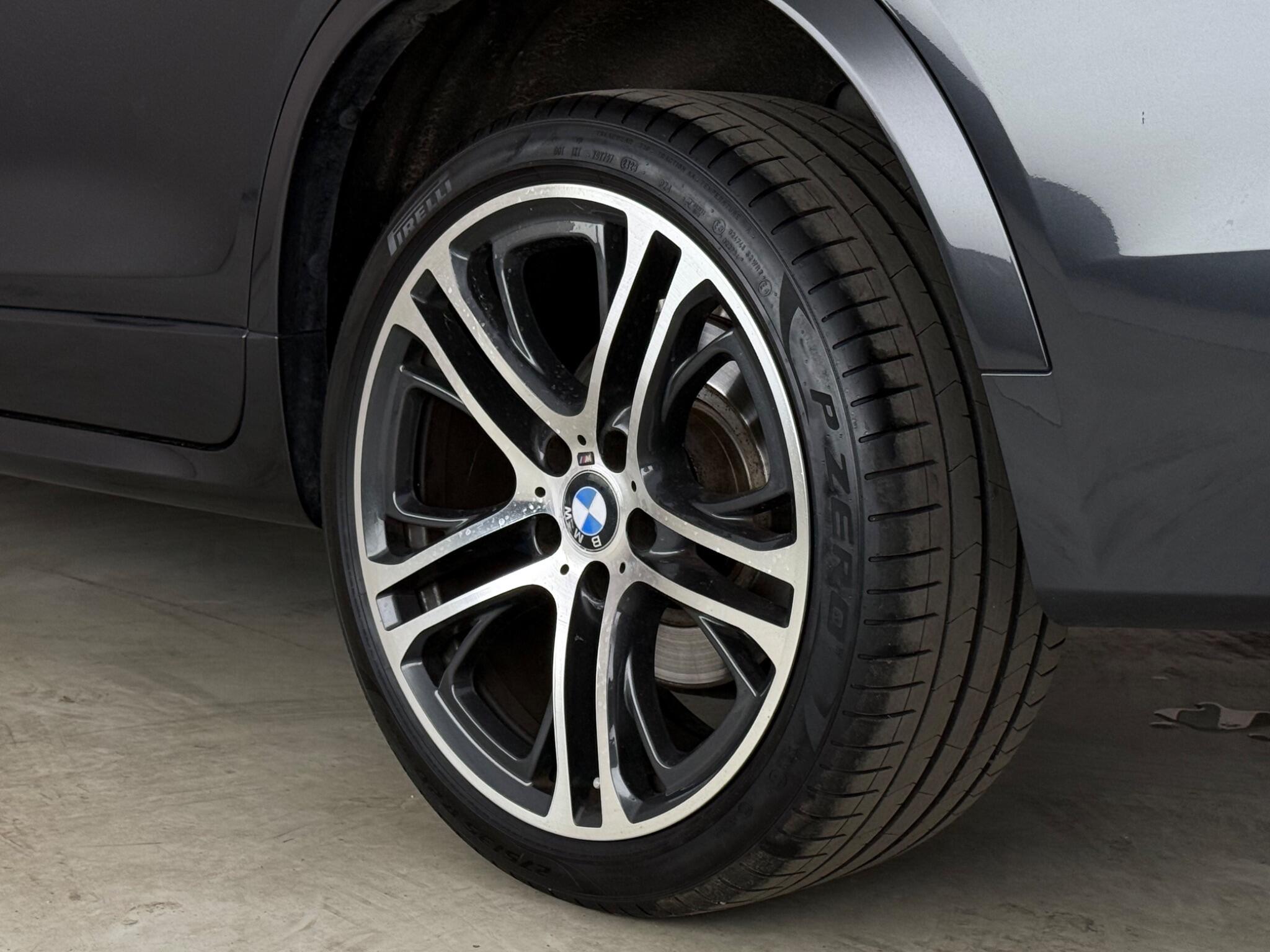 BMW X4 view 8