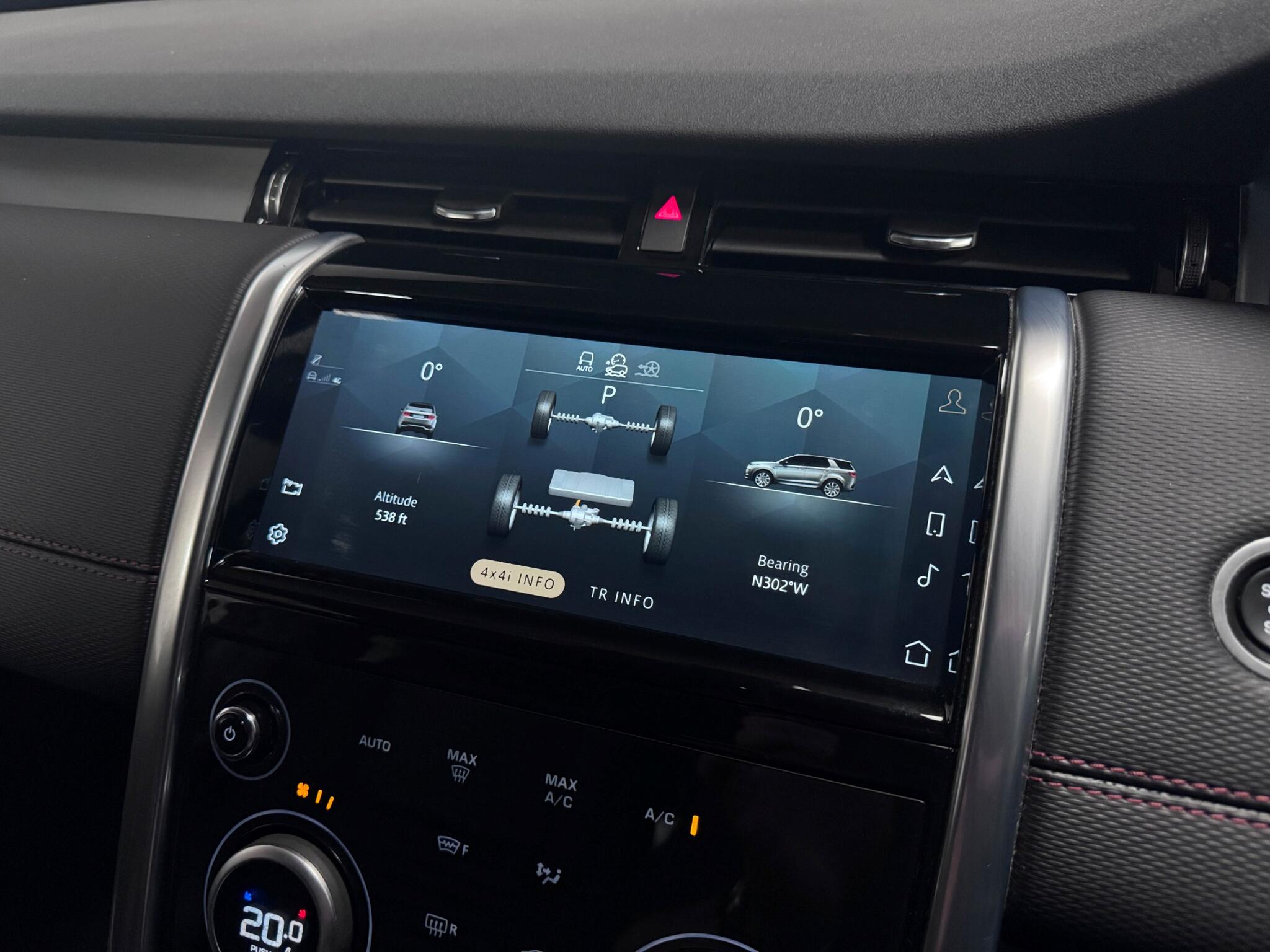 Land Rover Discovery Sport view 45