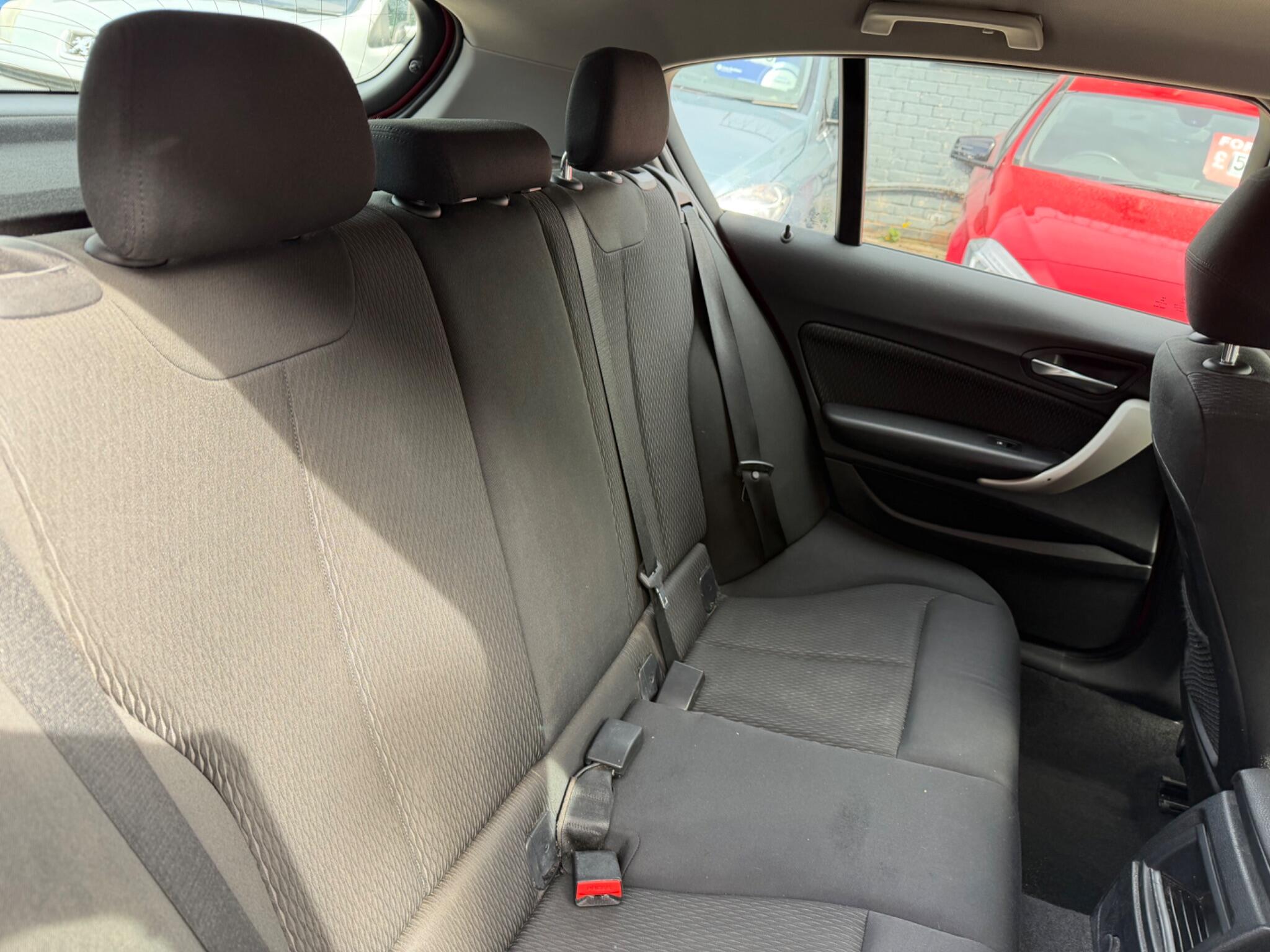 BMW 1 Series view 31