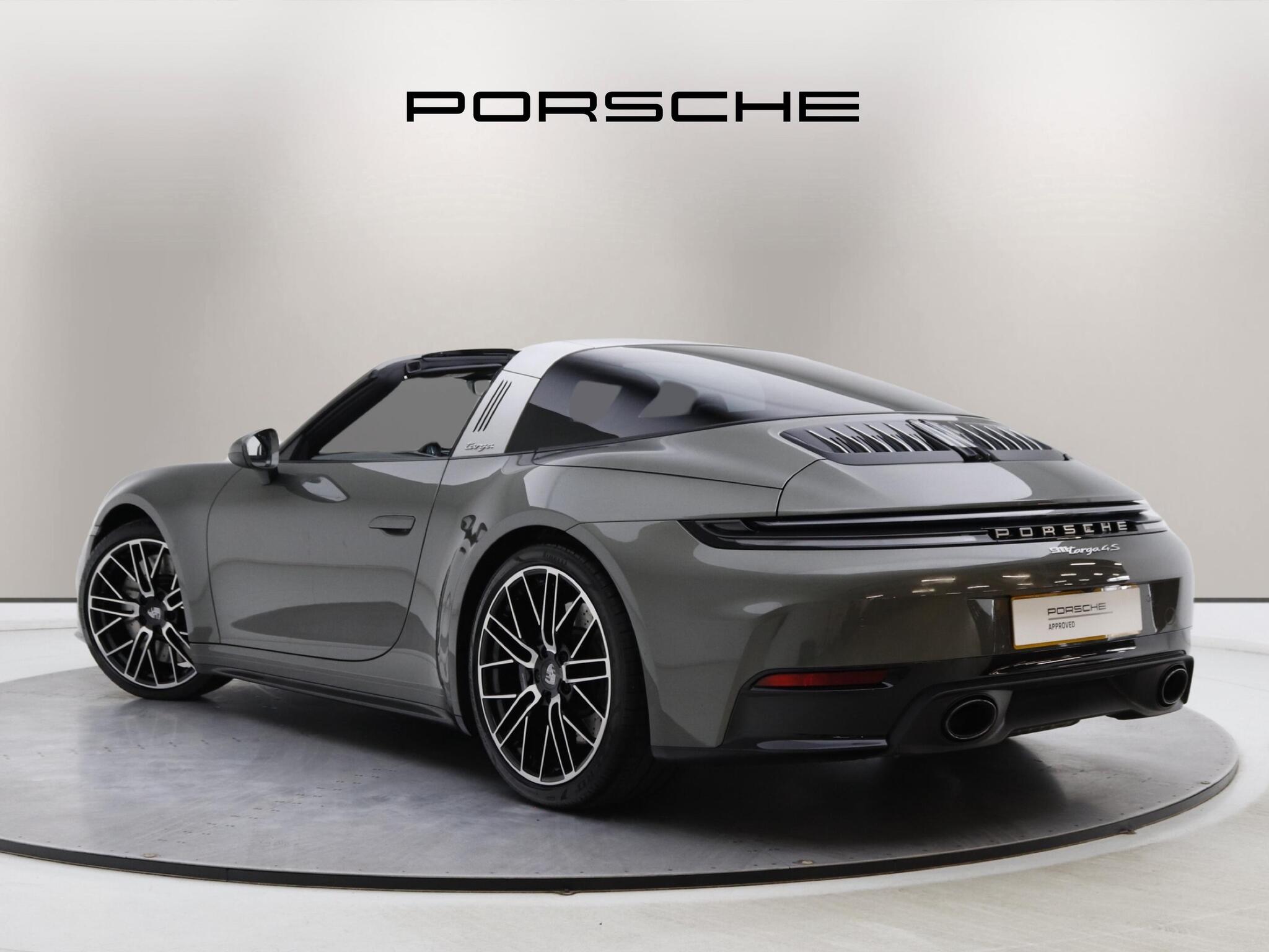 Porsche 911 view 2
