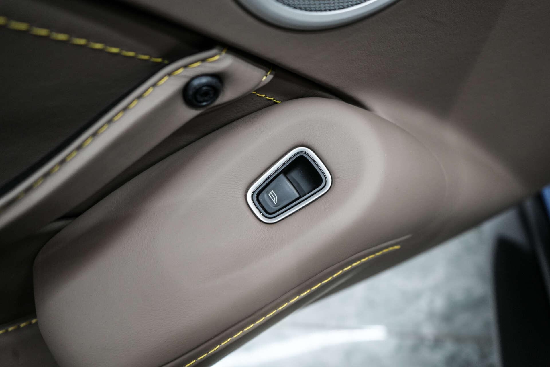 Aston Martin Vantage view 18
