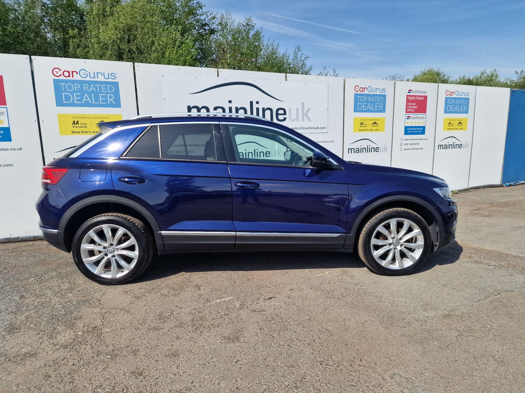 Volkswagen T-Roc view 32