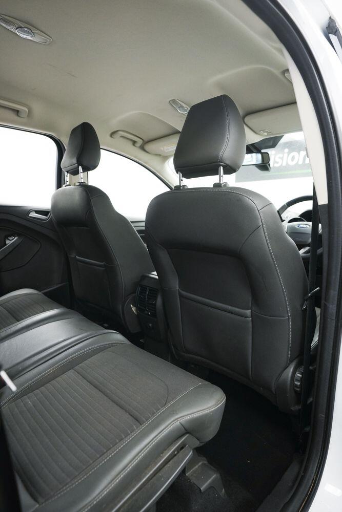Ford Kuga view 16