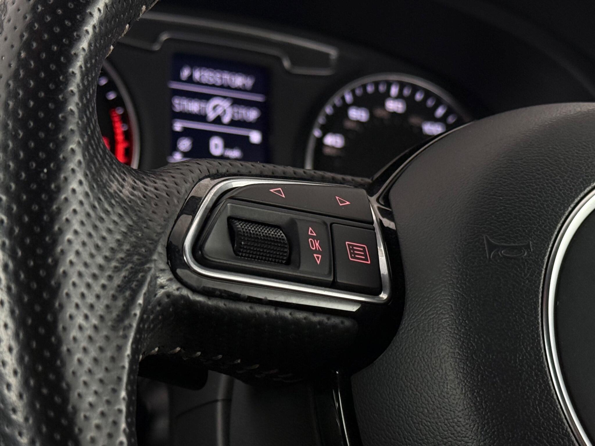 Audi Q3 view 14