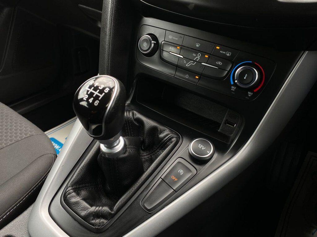 Ford Focus view 30