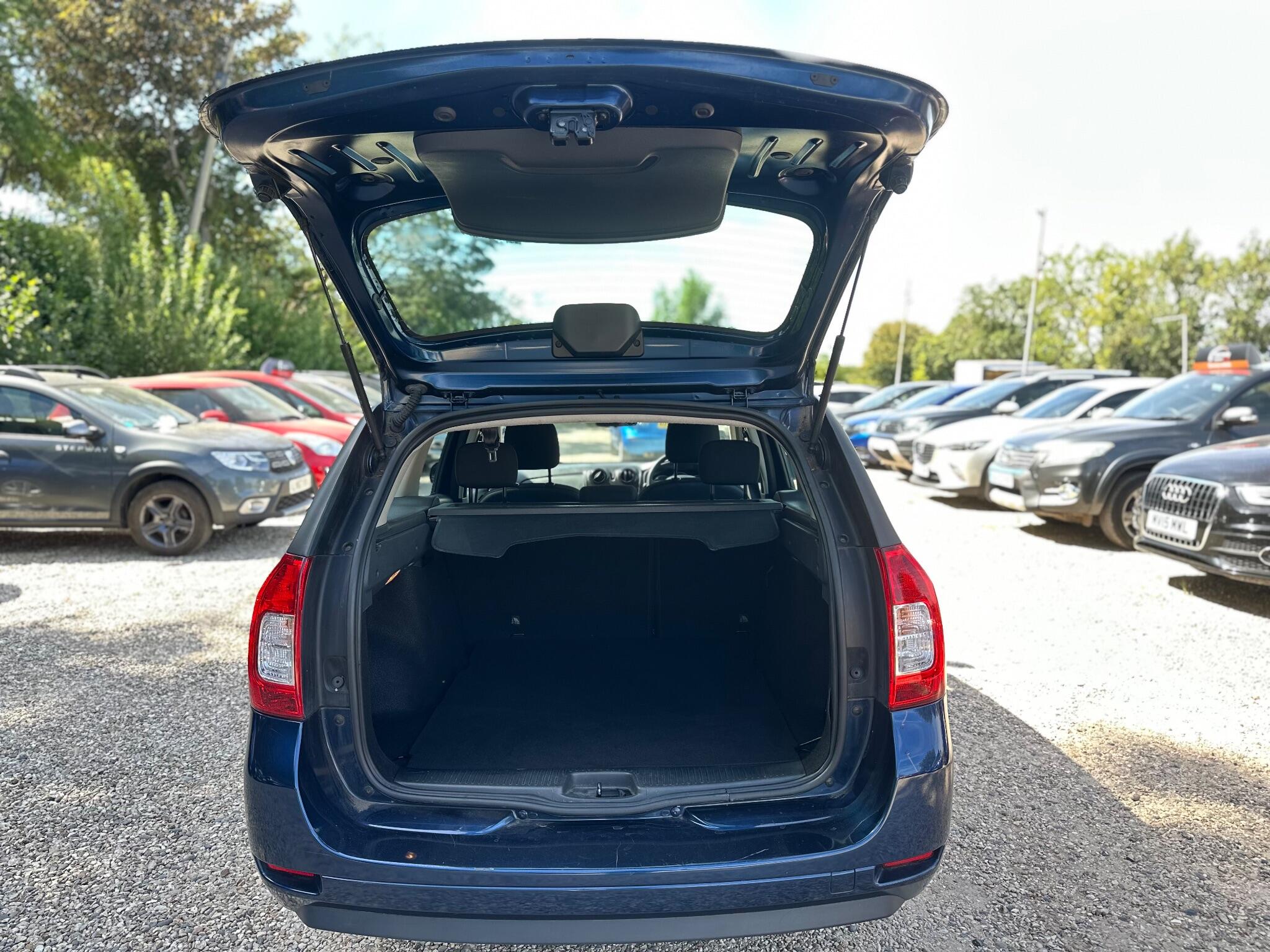 Dacia Logan MCV view 19