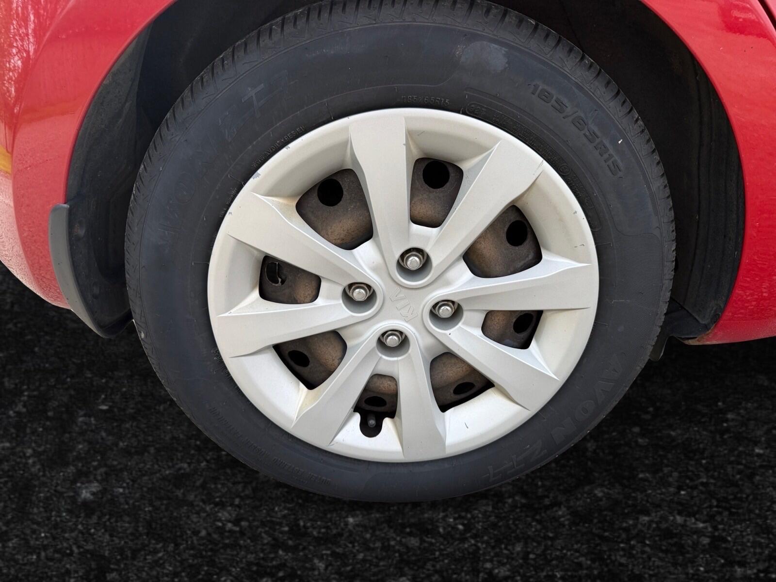 Kia Rio view 13