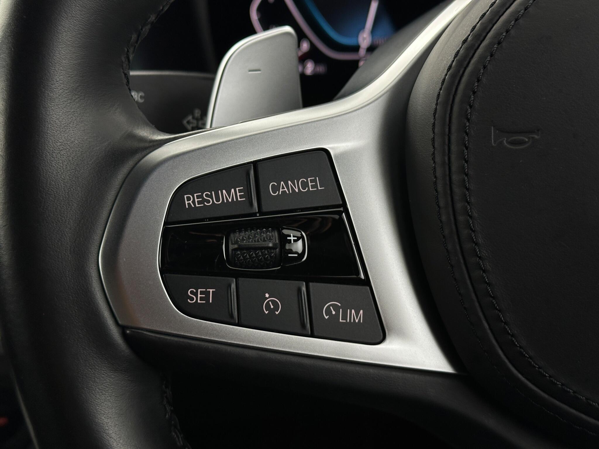 BMW 3 Series view 15