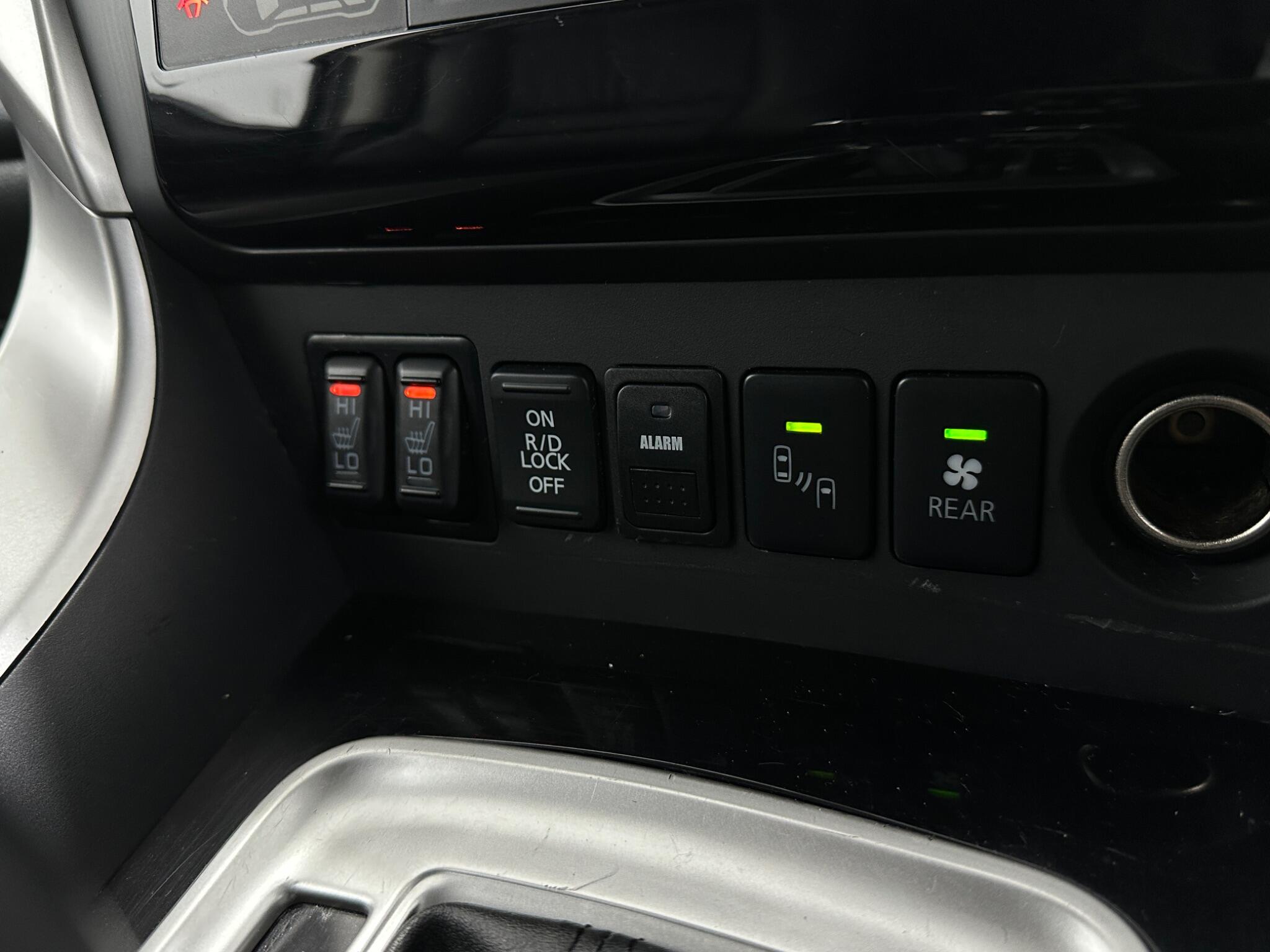 Mitsubishi Shogun Sport view 22