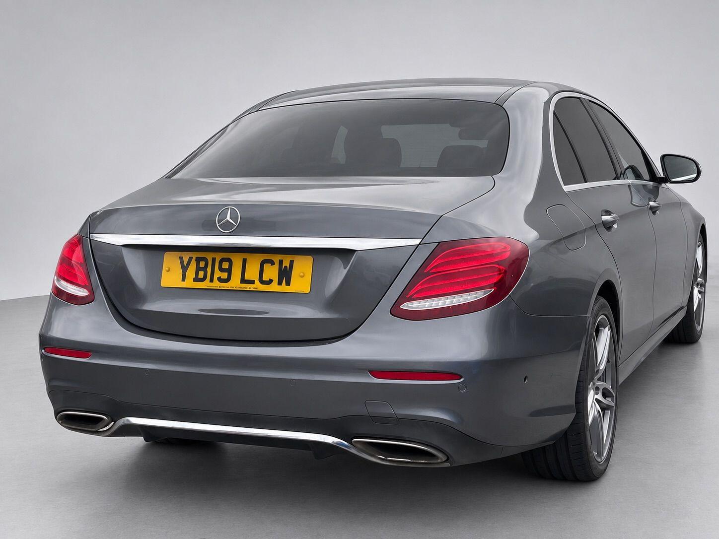 Mercedes-Benz E-Class view 14