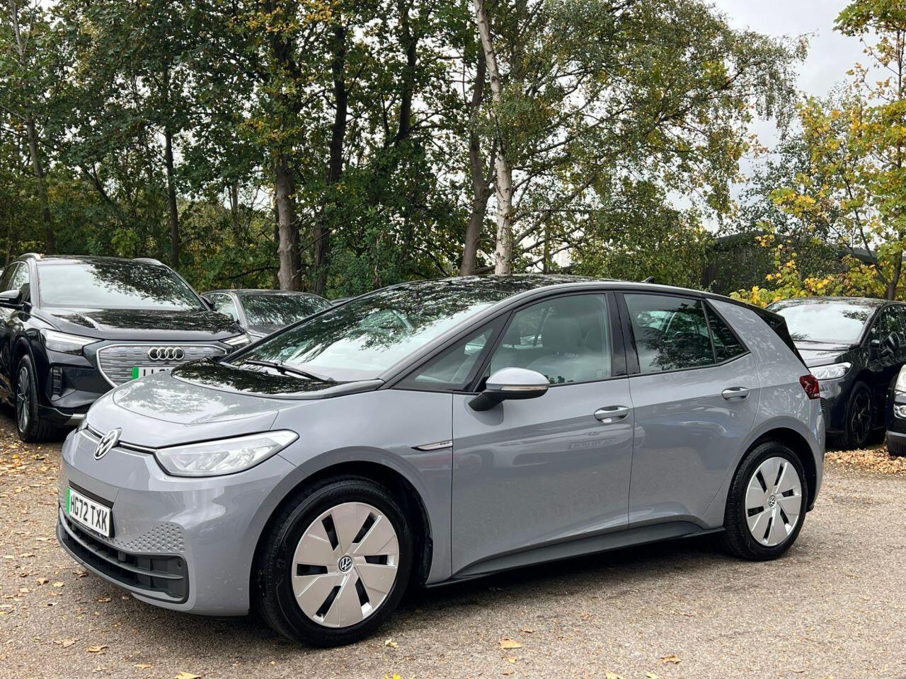 Volkswagen ID.3 view 4