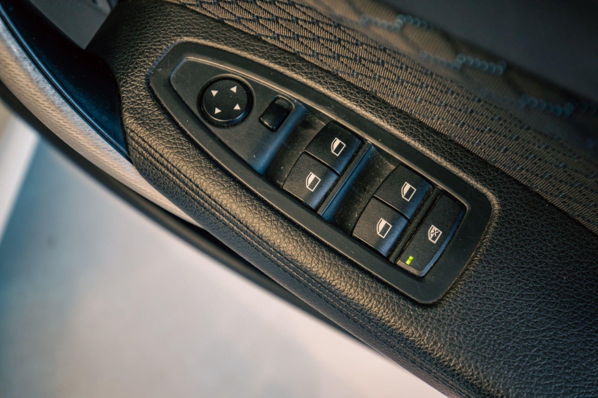 BMW 1 Series view 10