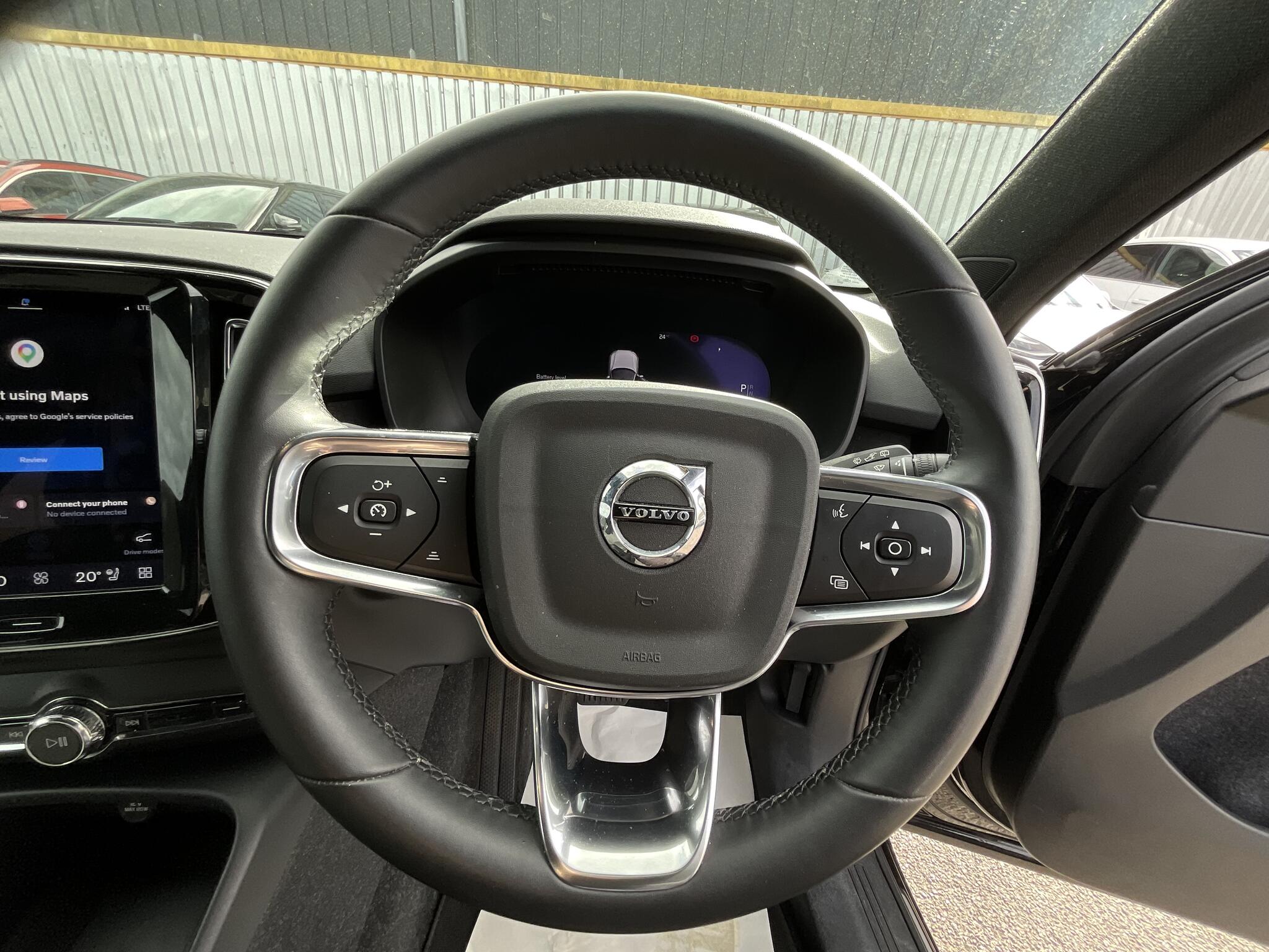 Volvo XC40 view 28