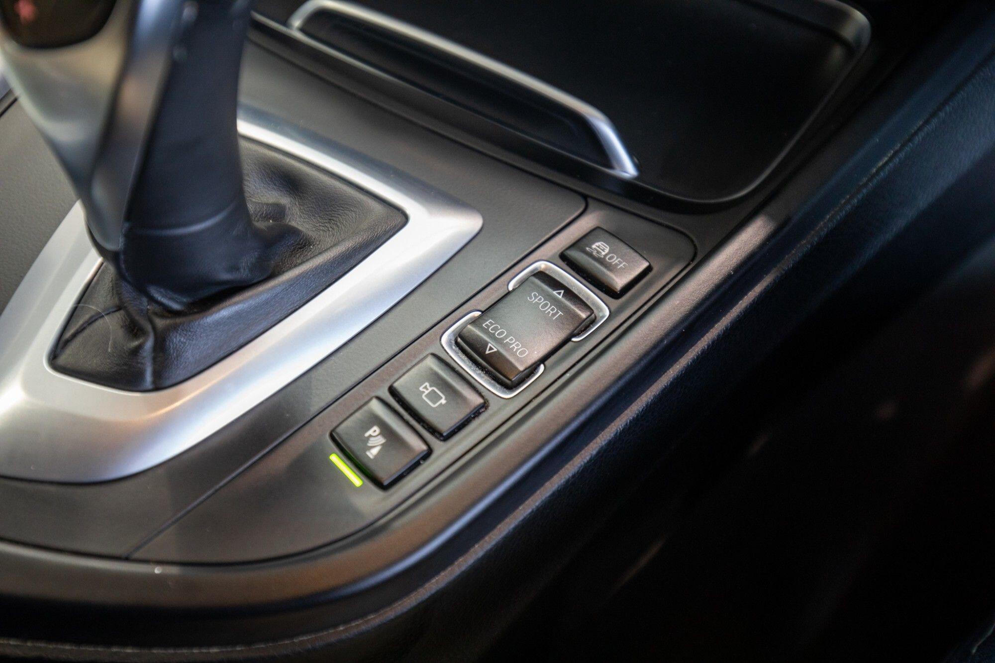 BMW 4 Series view 26
