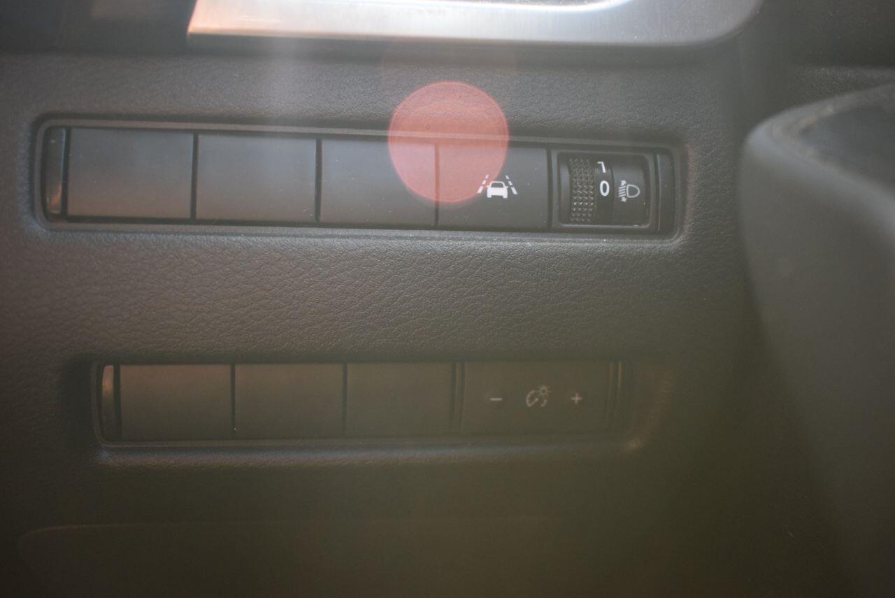 Nissan Qashqai view 25