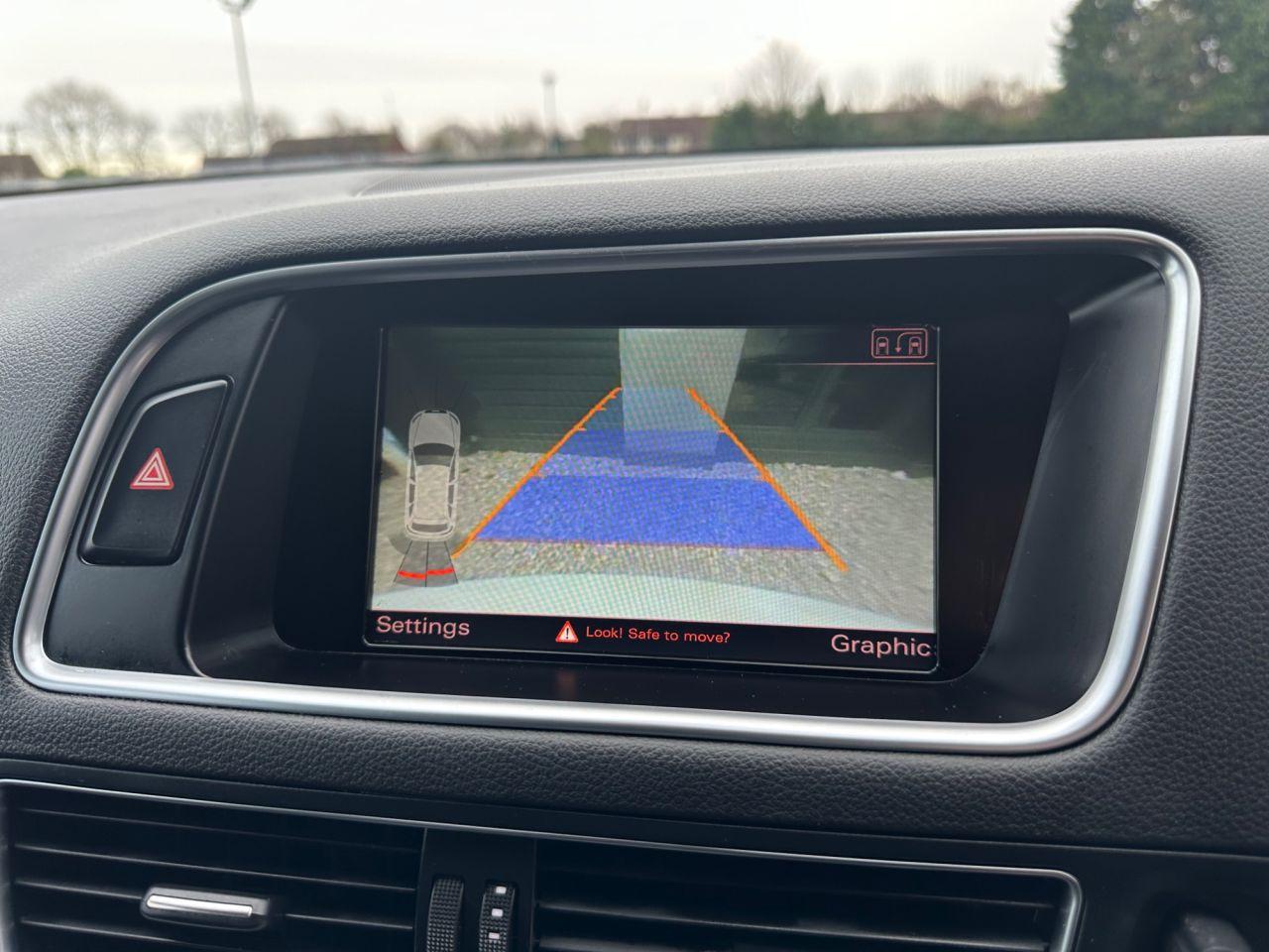 Audi Q5 view 16