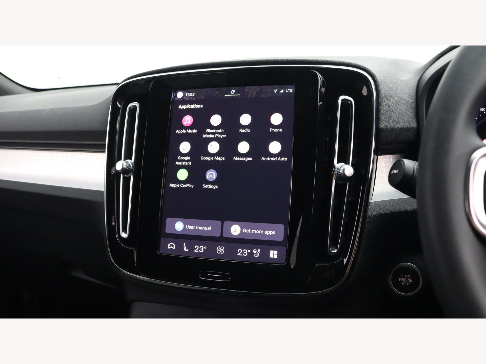 Volvo XC40 view 18