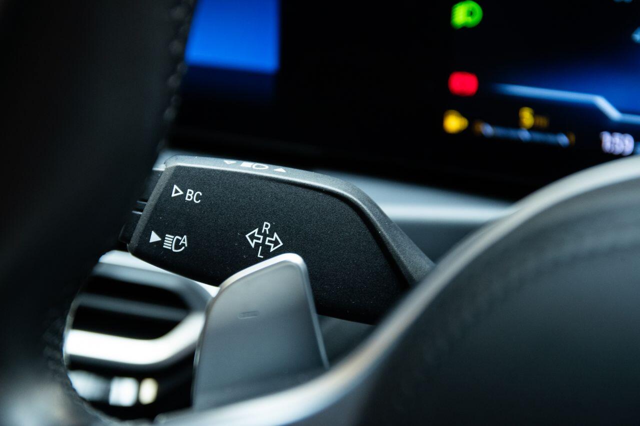 BMW 3 Series view 40