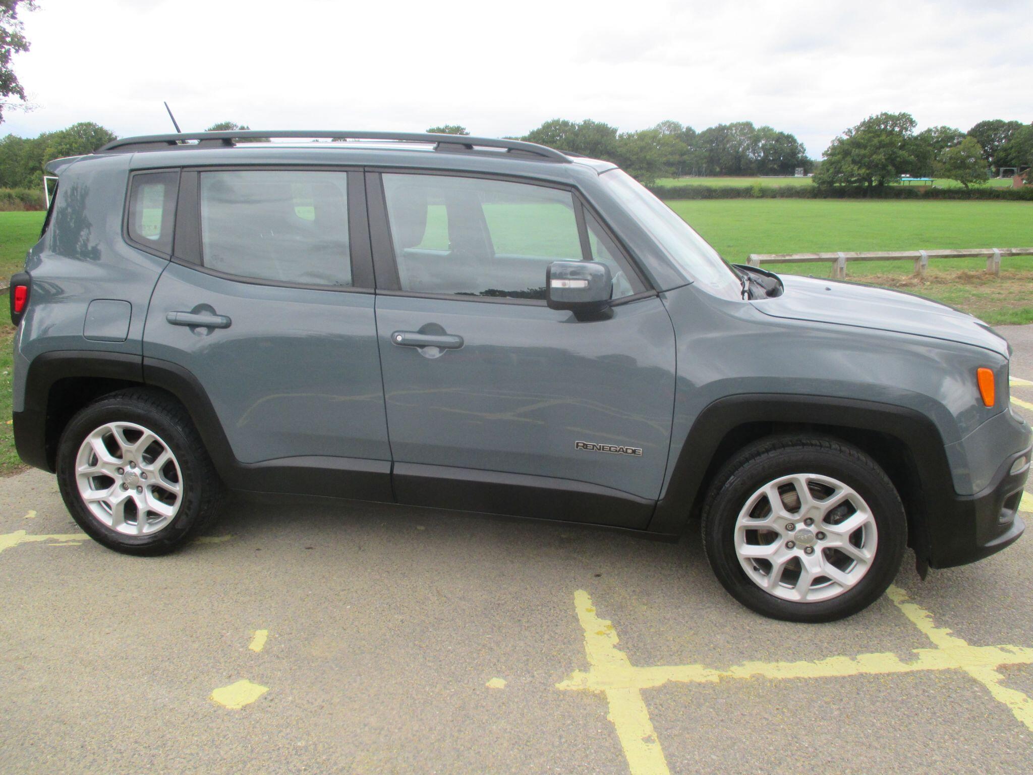 Jeep Renegade view 9