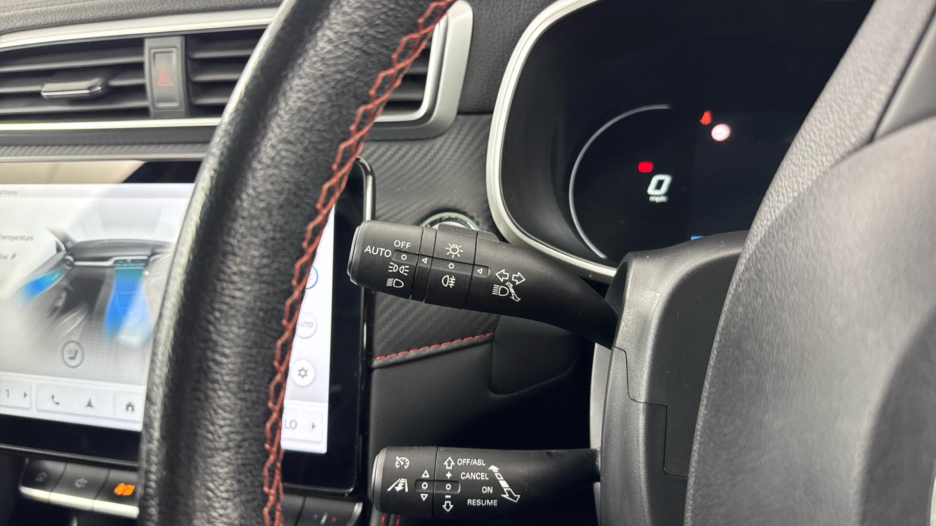 MG ZS view 42