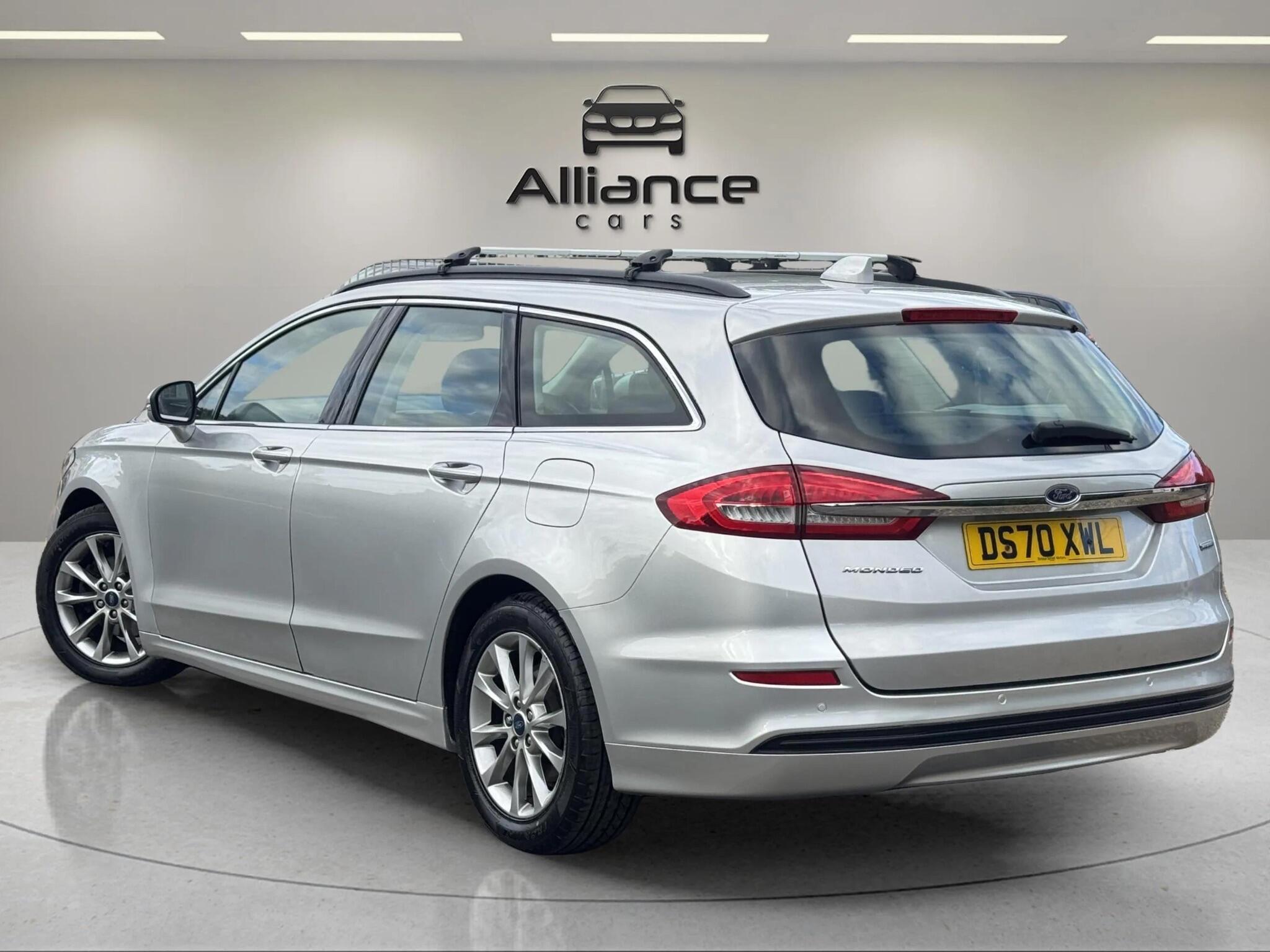 Ford Mondeo view 15