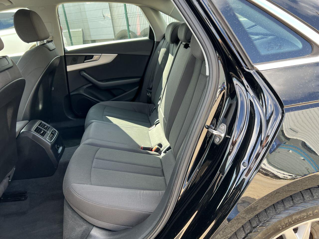 Audi A4 view 25