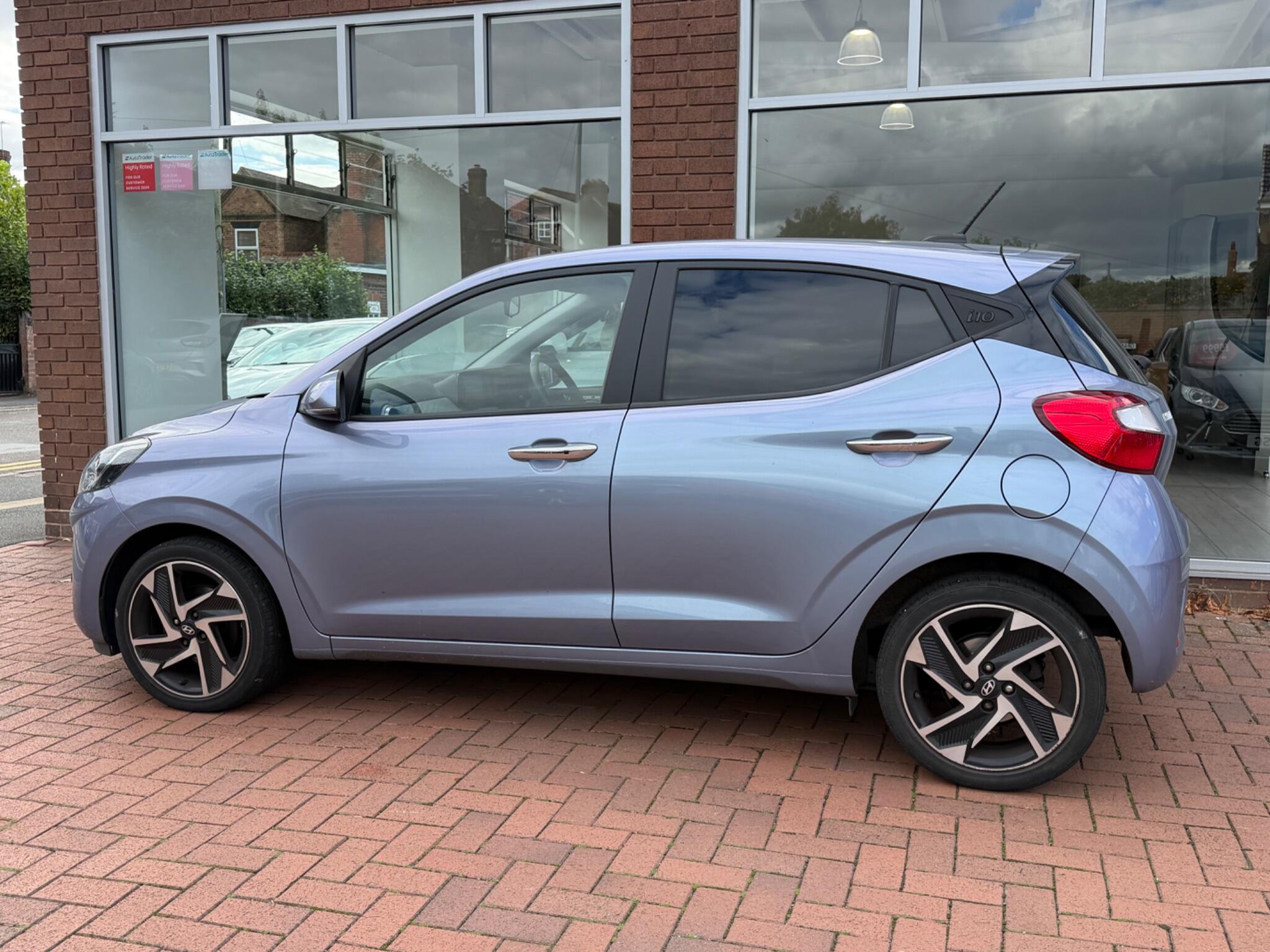 Hyundai i10 view 12
