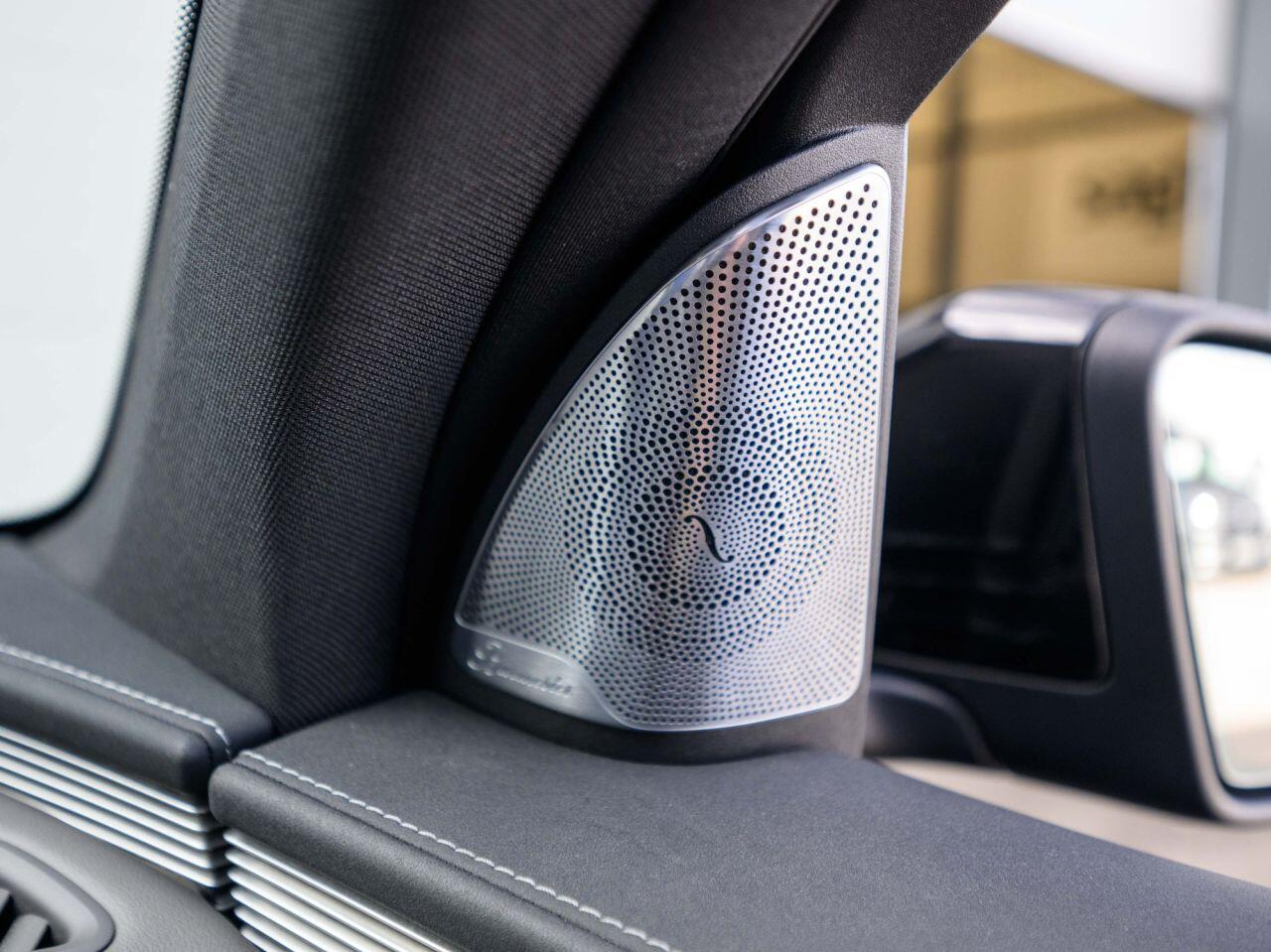 Mercedes-Benz Eqc view 34